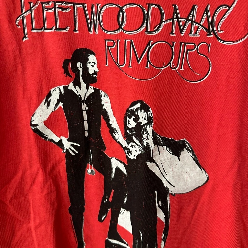 Fleetwoodmac Rumors Red Graphic Medium Short Sleeves Casual Summer BNWT - Picture 2 of 4